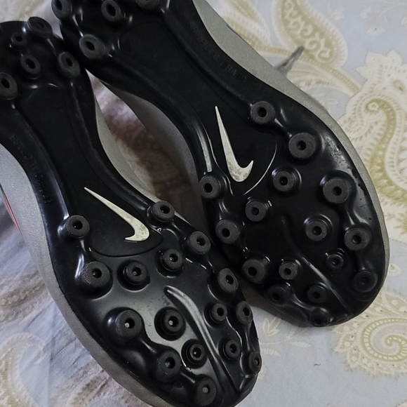 NIKE - Picture 5 of 7